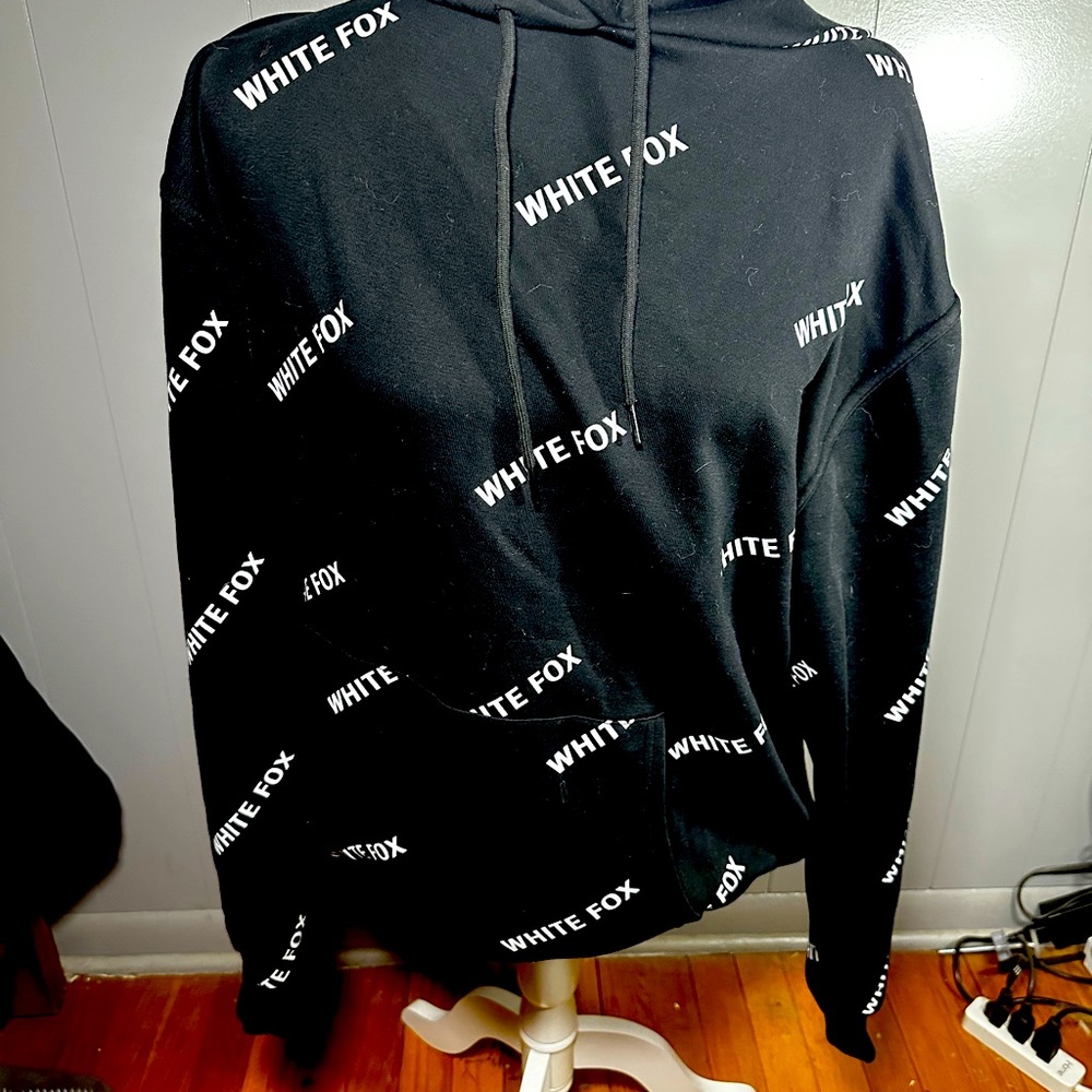 White fox sweatshirt